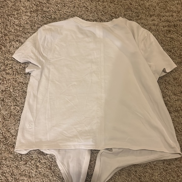 lululemon off white tie cropped shirt - Picture 2 of 3
